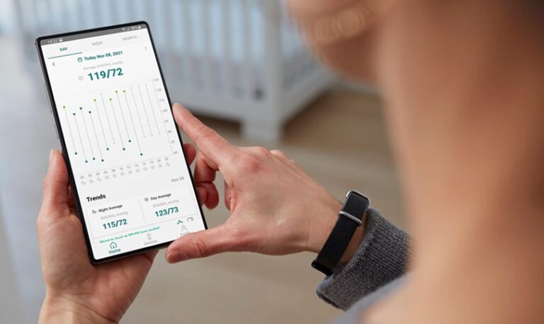 Swiss startup turns your smartphone into a blood pressure monitor