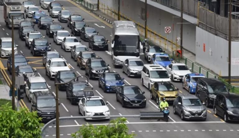 Singapore’s high-tech traffic plan: GPS over Gantries