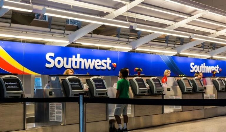 Southwest Airlines ends free checked bags