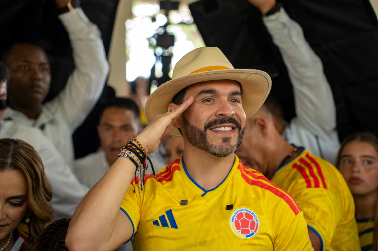De La Espriella Victory Pushes Colombia Right