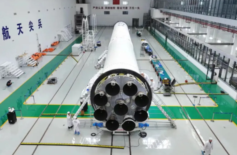 Chinese Space Firms Eye IPOs in Race with SpaceX